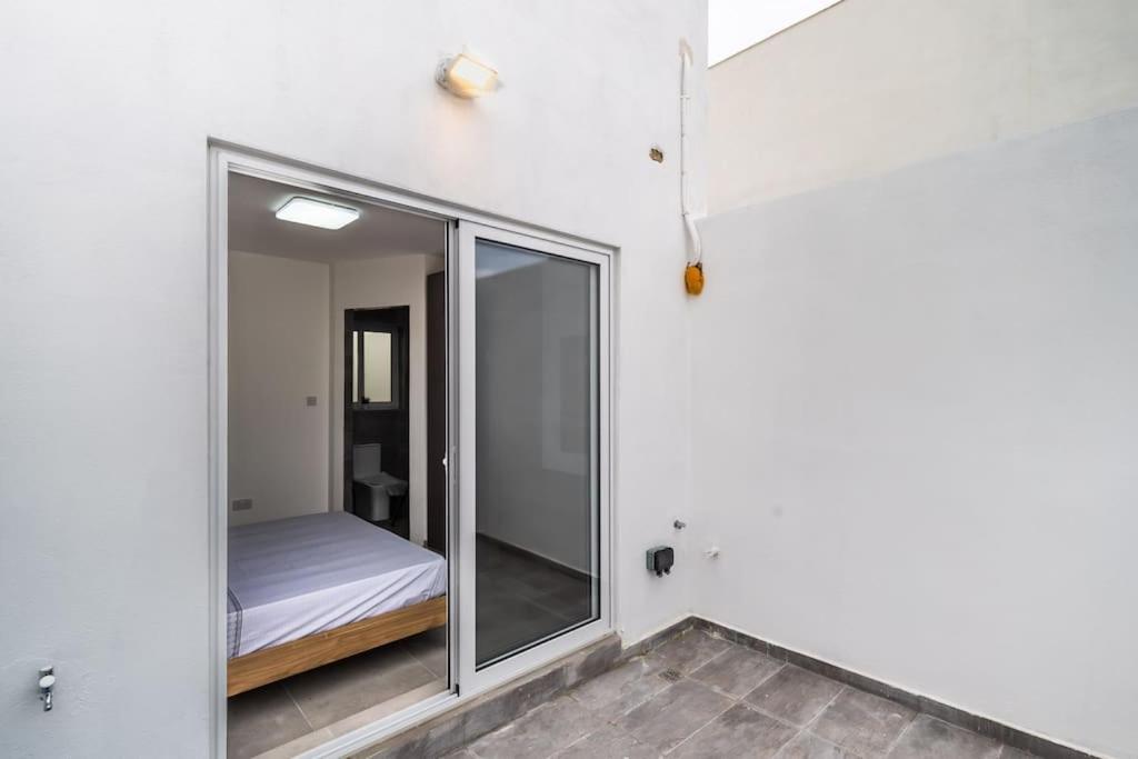 Penthouse In Apartament *