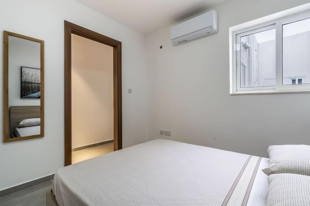 Penthouse In Apartament *